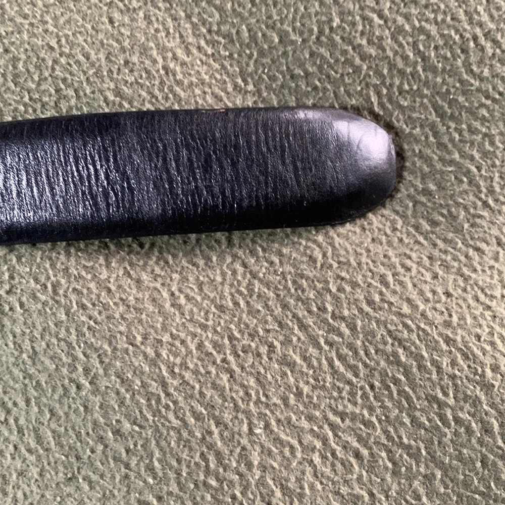 Men’s Chaps black leather dress belt.  Silver buckle.  Size 38 - Picture 6 of 9